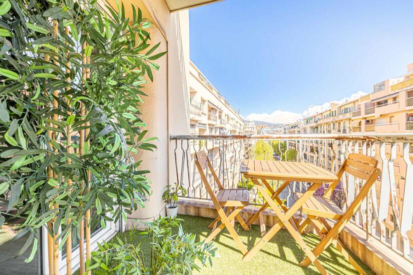 Winter Immobilier - квартира - Nice - Estienne d’Orves / Parc Imperial / Pessicart - Nice - 1a58c204efba9a61d9acb61212d8043e_b1ec78fb8f_1920