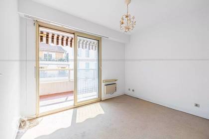 Winter Immobilier - Appartement - Nice - Fleurs Gambetta - Nice - 9424798096477447ebfc1e7.46262984_b740a24376_1920.webp-original