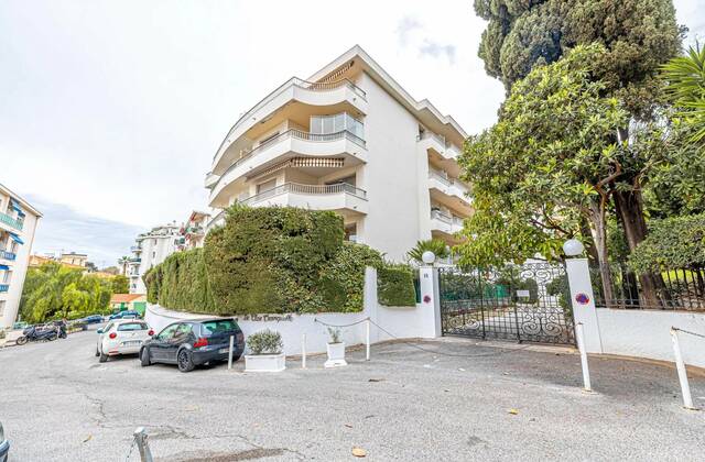 Winter Immobilier - Appartamento  - Nice - Estienne d’Orves / Parc Imperial / Pessicart - Nice - 4dd34fe494ea74f66a640c5c84aa2b47_cfb0ff1694_1920