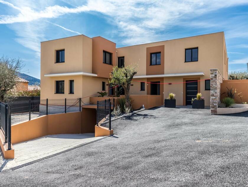 Winter Immobilier - Immeuble - Carros - 4202375794cefcdf87ac3a88f1f4f038_1f8f3561ed_1920
