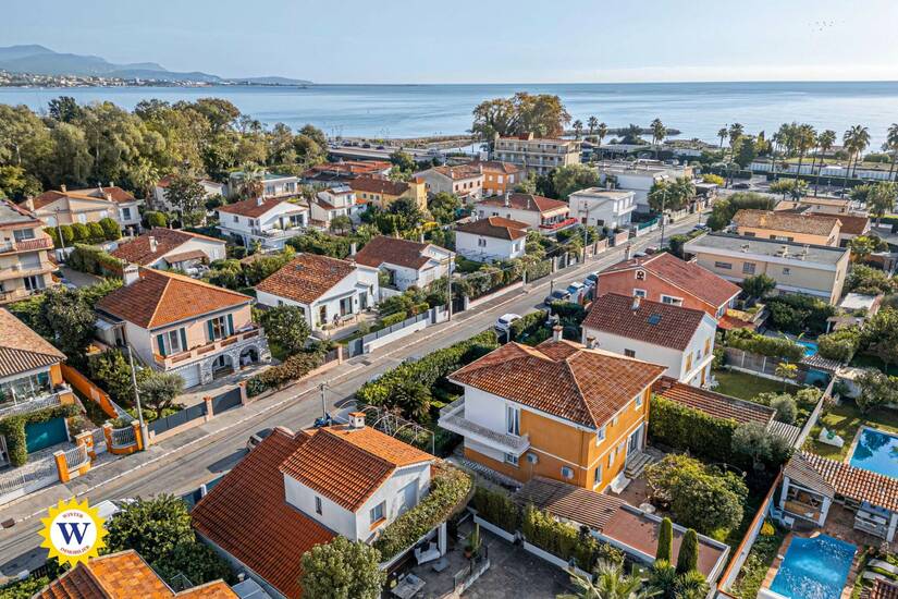 Winter Immobilier - Casa/ Villa - Villeneuve-Loubet - 71c600a2abba32e003ef3148670d0853_f15d80fc32_1920