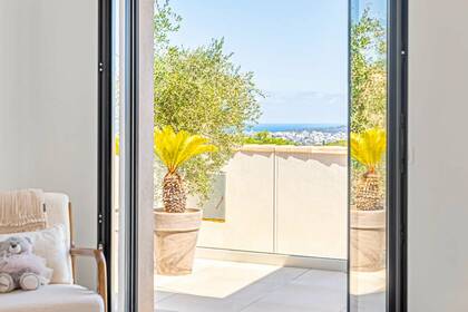 Winter Immobilier - House / Villa - Golfe-Juan - 683af938d437a2cb9385516734d77014_932f908967_1920