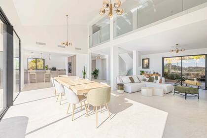 Winter Immobilier - House / Villa - Golfe-Juan - cffc92a84da2de8c3fd4a89352358985_717e63d8c2_1920