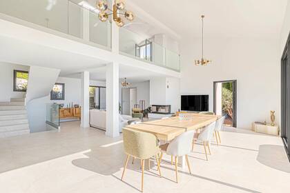Winter Immobilier - House / Villa - Golfe-Juan - 582986da505749cd7111e64e3defd404_61e7bffb7c_1920