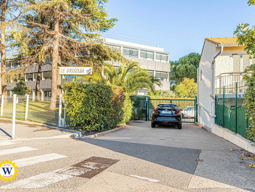 Winter Immobilier - Garage / Parking - Cagnes-sur-Mer - f6fa47dc45390a9b2d949b7603dd2b1f_6735e64d48_1920