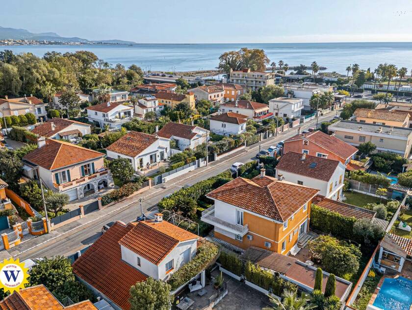 Winter Immobilier - Дом / Вилла - Villeneuve-Loubet - 339b08ba-d239-45ce-b640-19d166903386