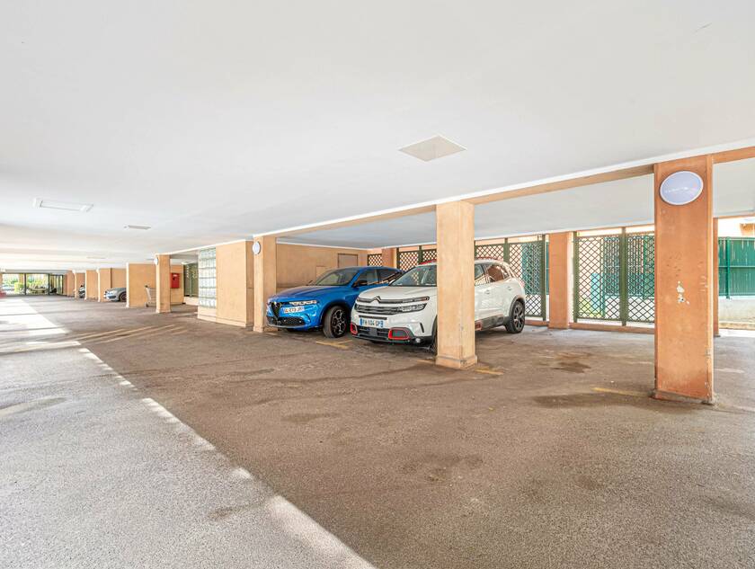 Winter Immobilier - Garage / Parking - Nice - Fleurs Gambetta - Nice - a468865de3fff6ccaea00ca21e21920e_e437e28e4b_4096