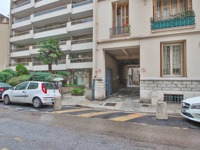 Winter Immobilier - Parcheggio / Box - Nice - Fleurs Gambetta - Nice - a63cdd4b25c4b48309e7b35cfeb76fe4_0e043be099_1920