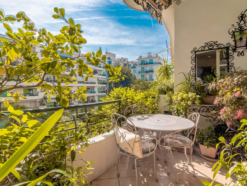 Winter Immobilier - Appartement - Nice - Fleurs Gambetta - Nice - 49710261c