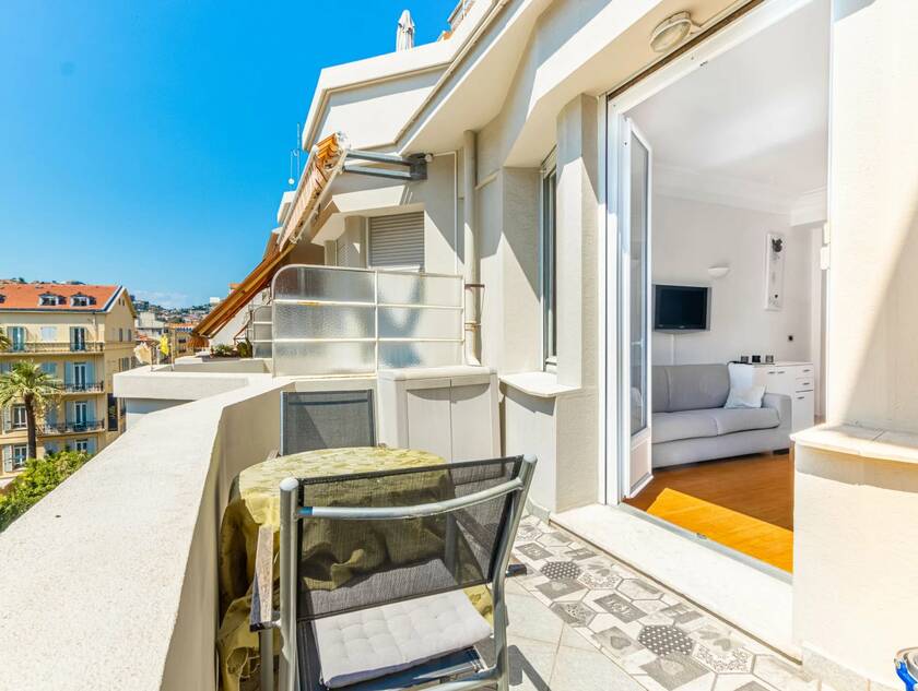 Winter Immobilier - Appartement - Nice - Fleurs Gambetta - Nice - 574606921bc3a3c0985c76e10ea9505c_8cc25f9f9e_1920
