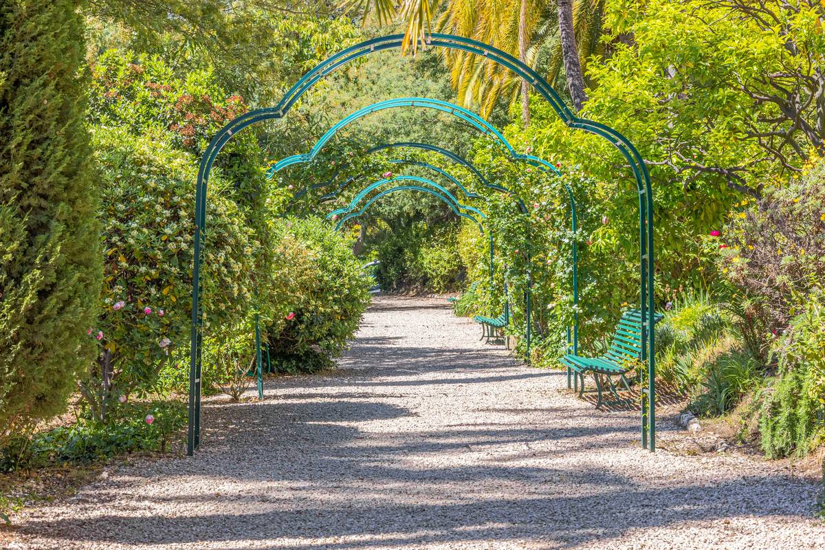 Jardins de la résidence Le Winter Palace à Menton