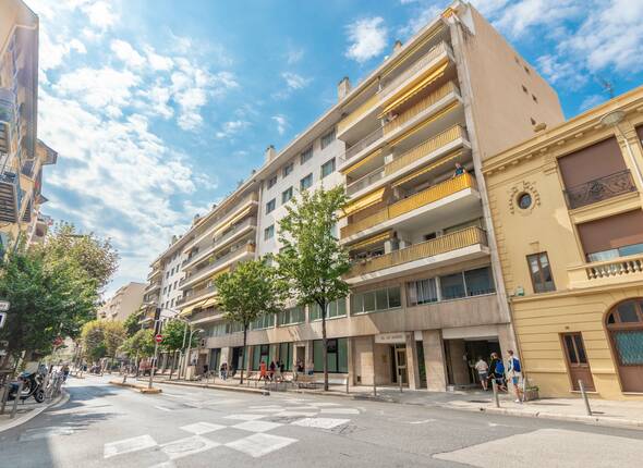 Winter Immobilier - Резиденция - BEL AIR MANSIONS - Nice - 3_pièces_terrasse_location_grosso_nice_côte_06_d'azur_winter_immobilier_(16_sur_16)