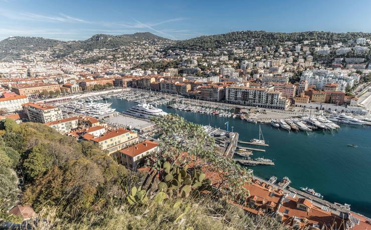 Vue du port depuis château